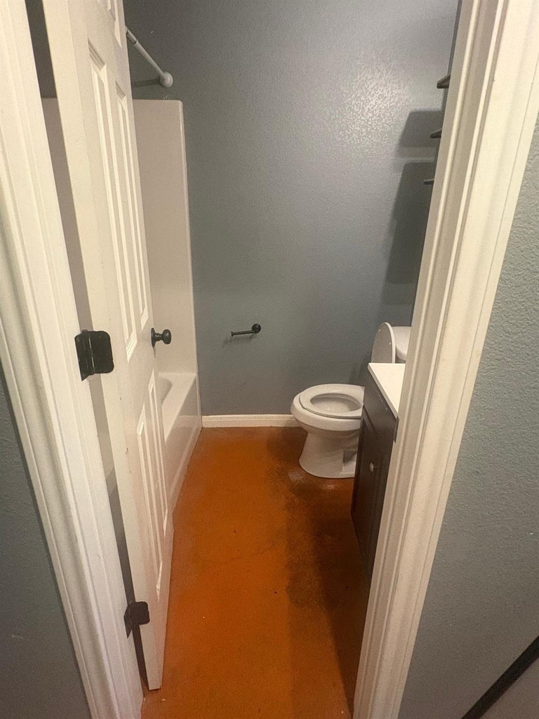 1403 Strickland St - Photo 9