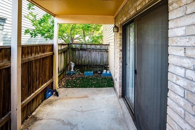 7825 Beauregard Cir - Photo 2