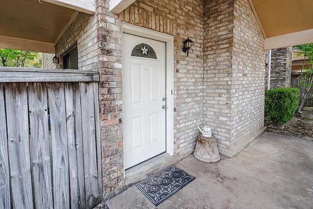 7825 Beauregard Cir - Photo 1