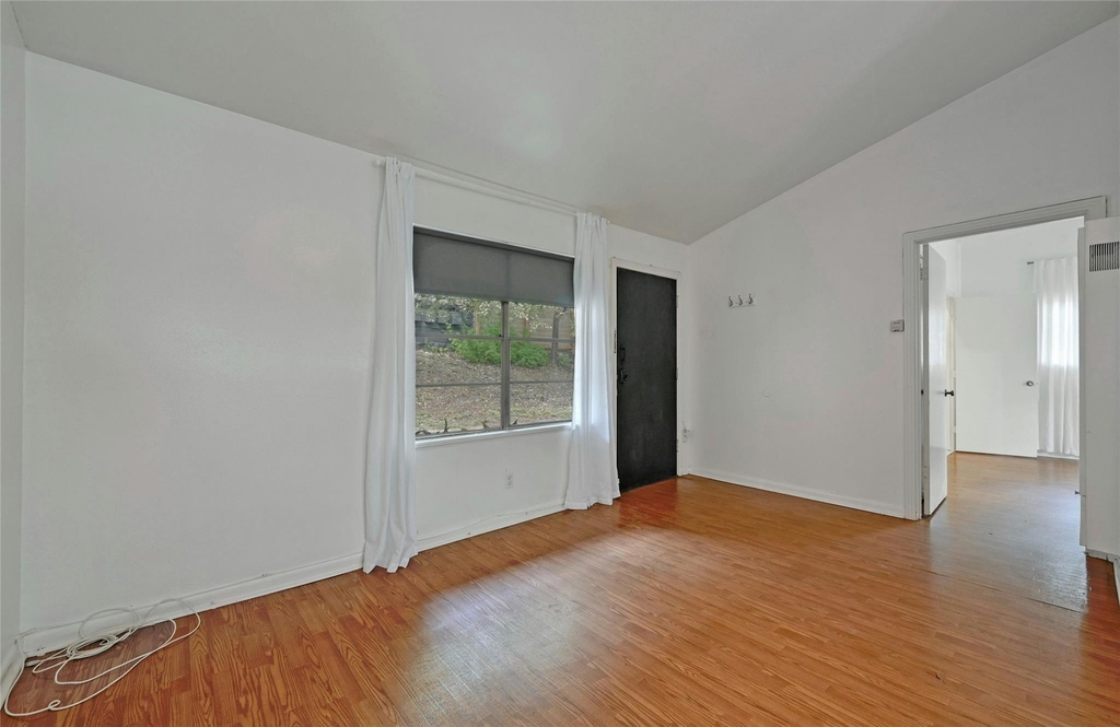 515 Pecan Grove Rd - Photo 3