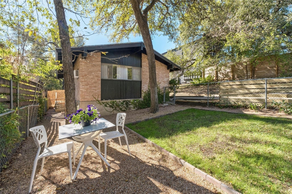 515 Pecan Grove Rd - Photo 0