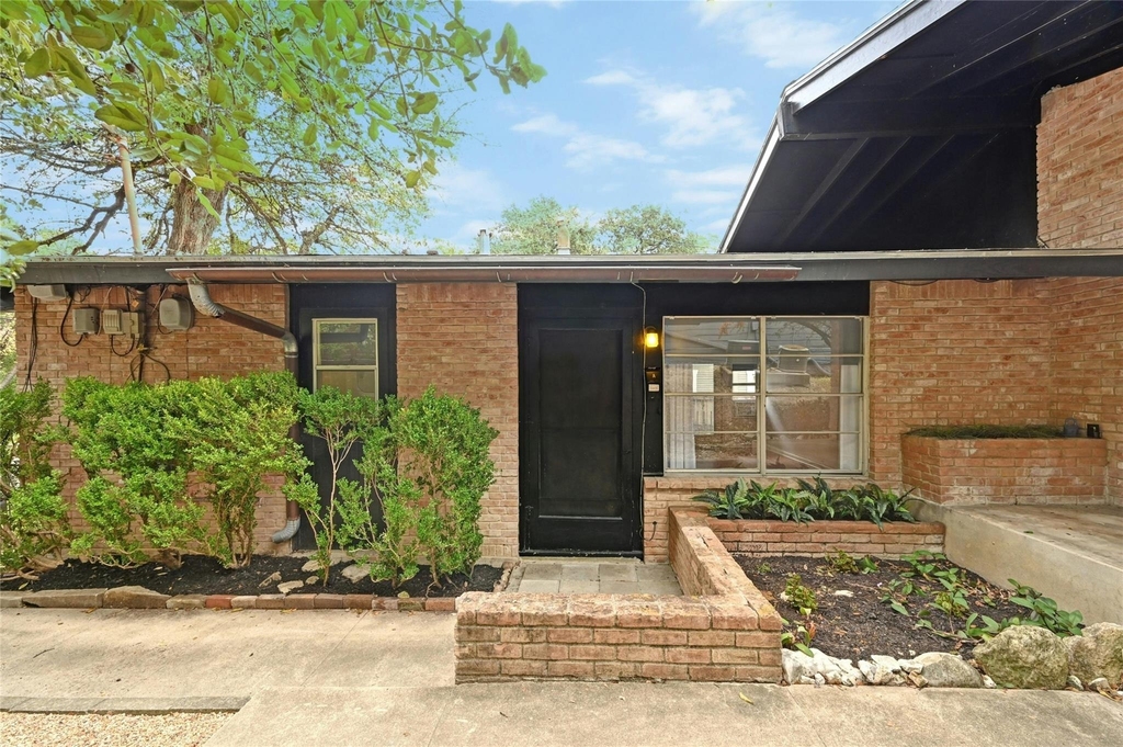 515 Pecan Grove Rd - Photo 1