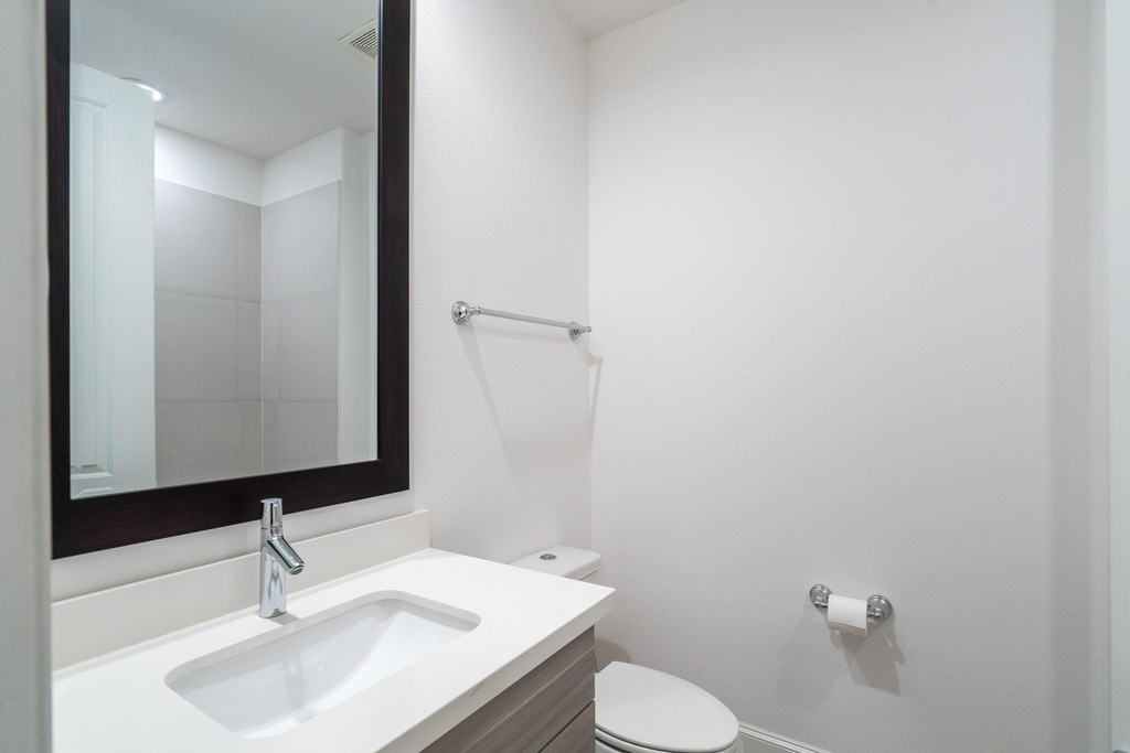 2312 Hutchins Street - Photo 9