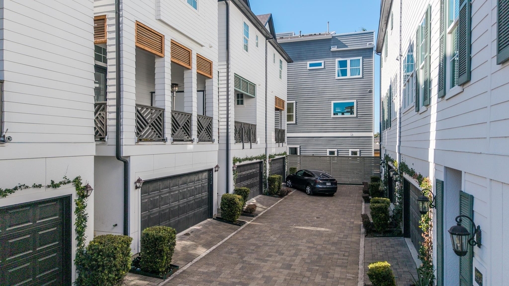 2312 Hutchins Street - Photo 28
