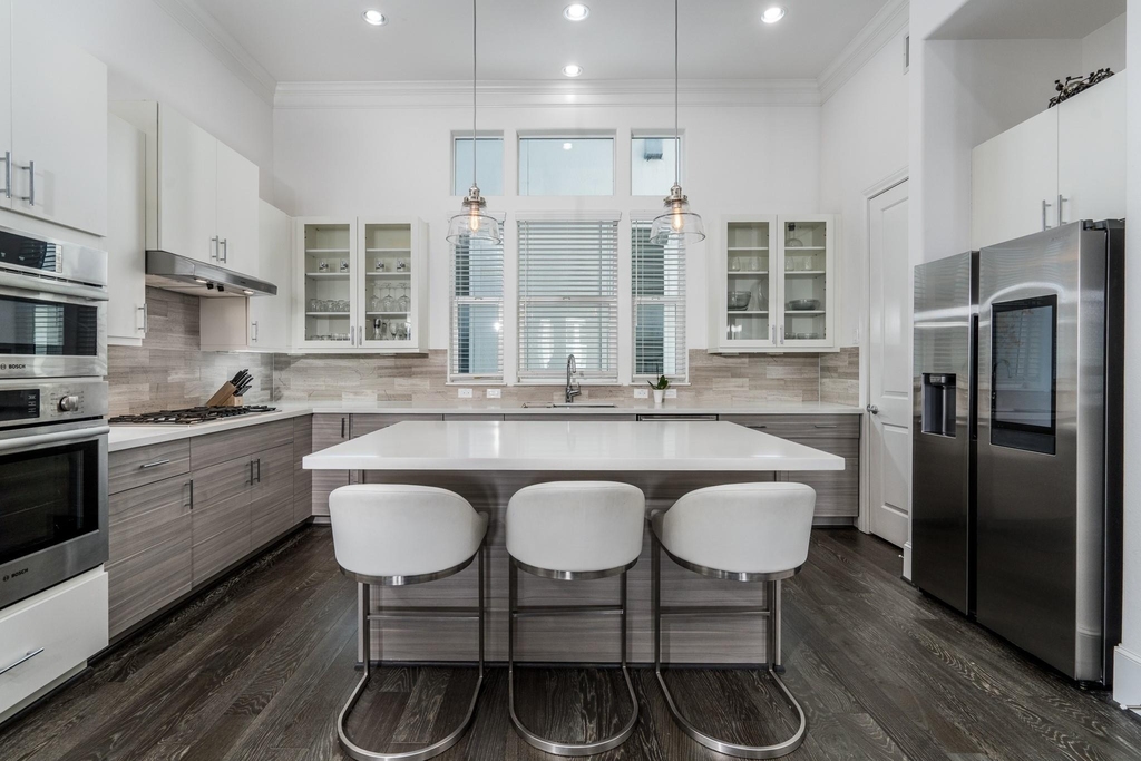 2312 Hutchins Street - Photo 1