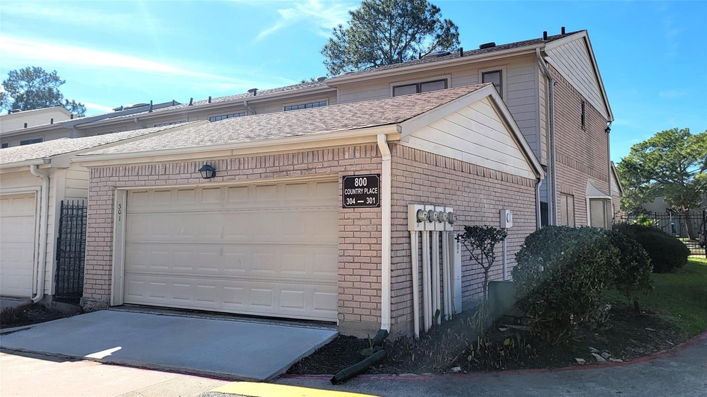 800 Country Place Drive - Photo 2
