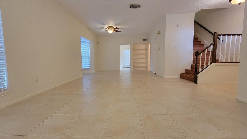 800 Country Place Drive - Photo 5