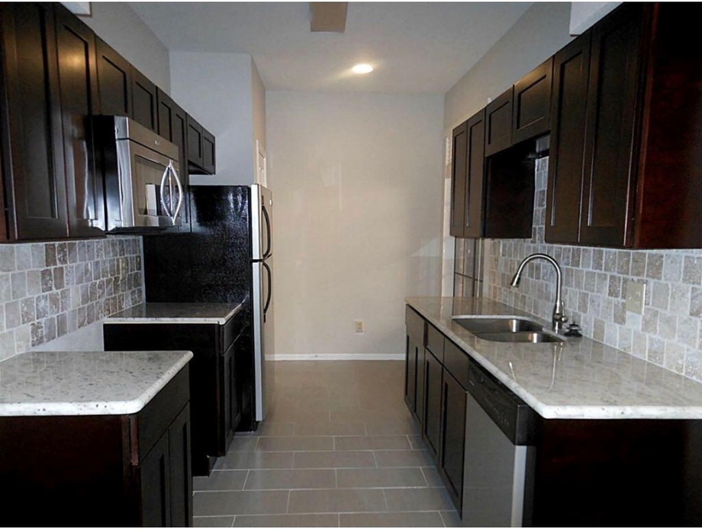2255 Braeswood Park Drive - Photo 3