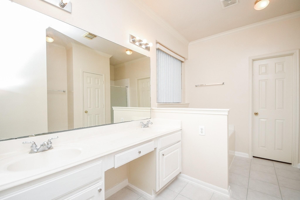 14234 Silver Glade Lane - Photo 9