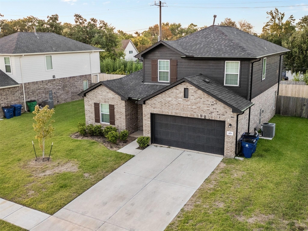 403 Magnolia Street - Photo 0
