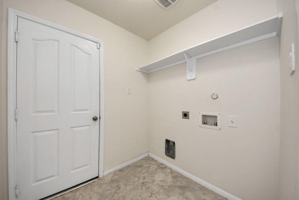 13918 Goodridge Drive - Photo 14