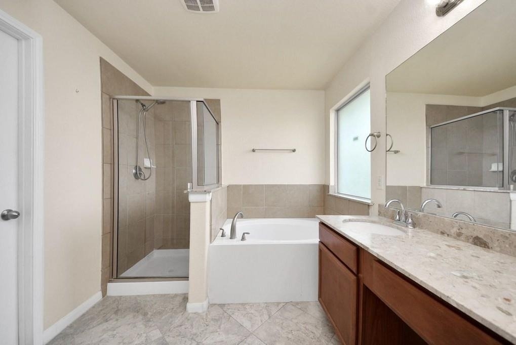 13918 Goodridge Drive - Photo 11