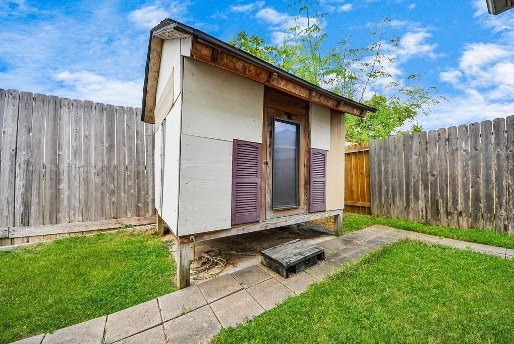 13918 Goodridge Drive - Photo 16
