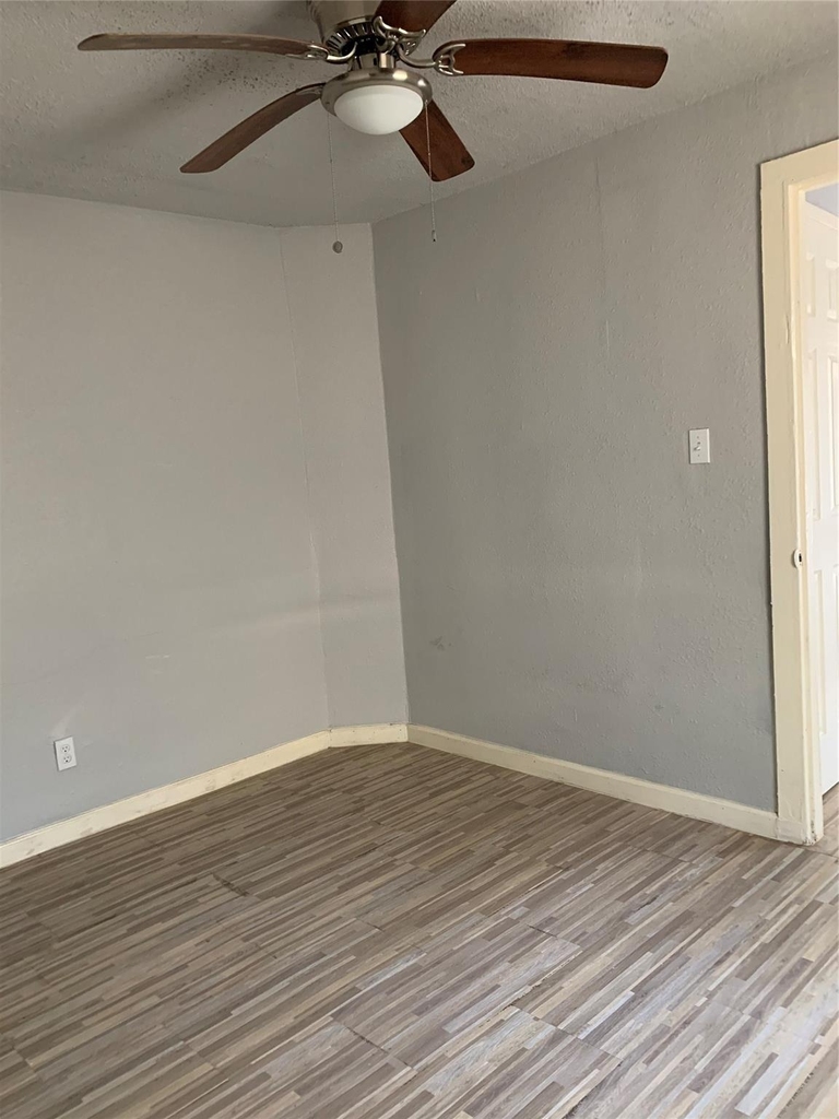 3116 Avenue L - Photo 6