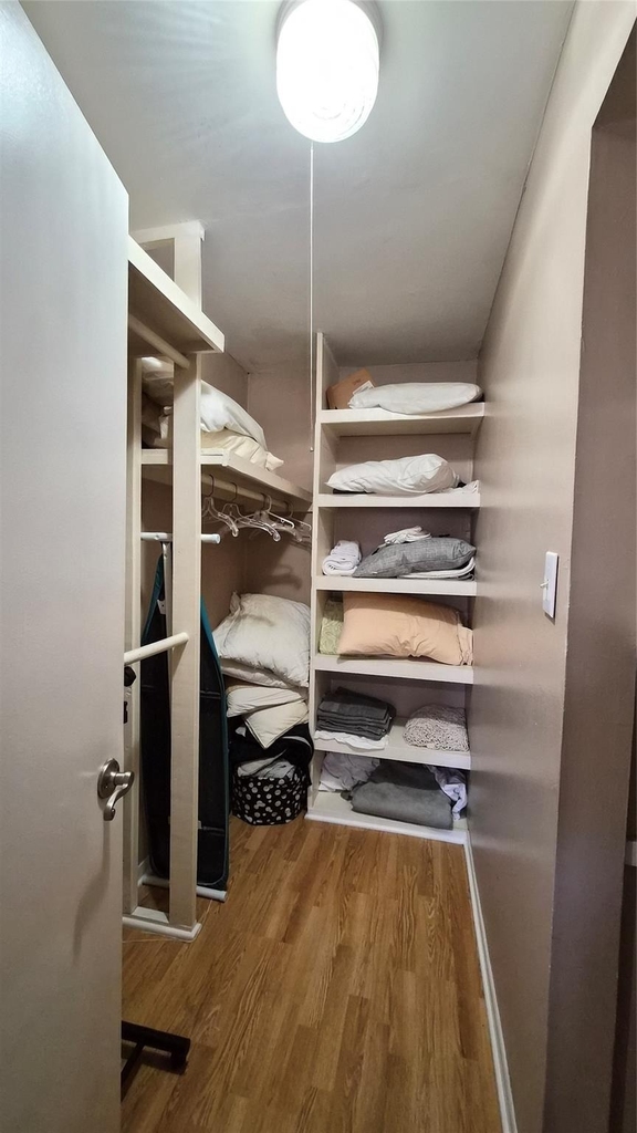 2118 Oakdale Street - Photo 8