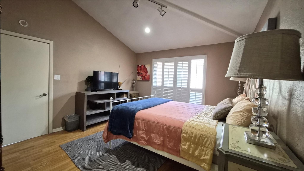 2118 Oakdale Street - Photo 5