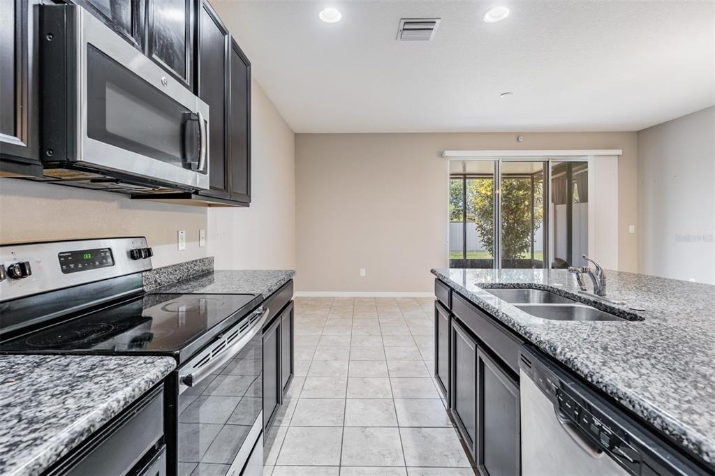 7012 Holly Heath Drive - Photo 4