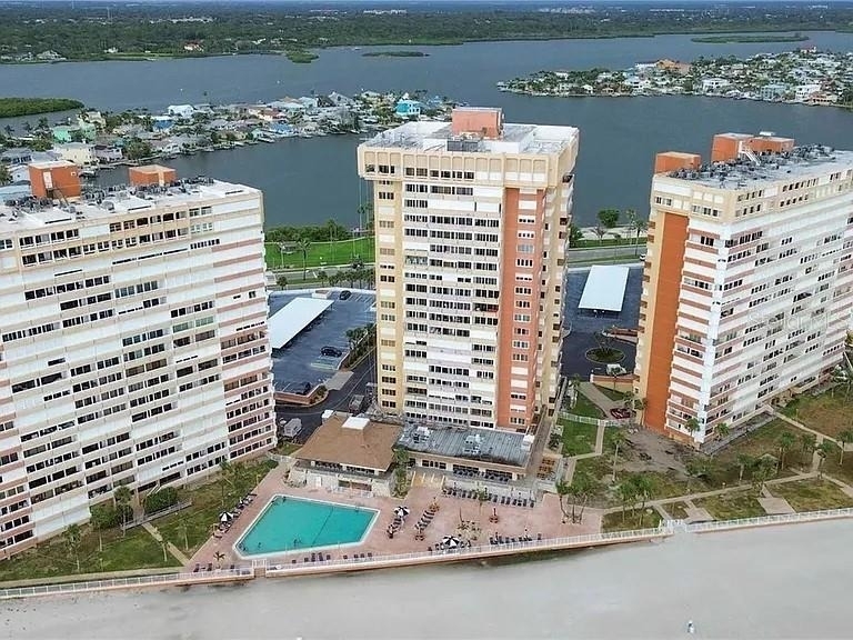 17920 Gulf Boulevard - Photo 8