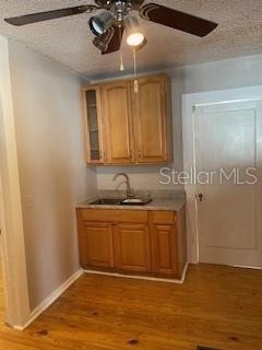 912 E Saint Clair Street - Photo 2