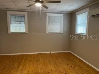 912 E Saint Clair Street - Photo 3
