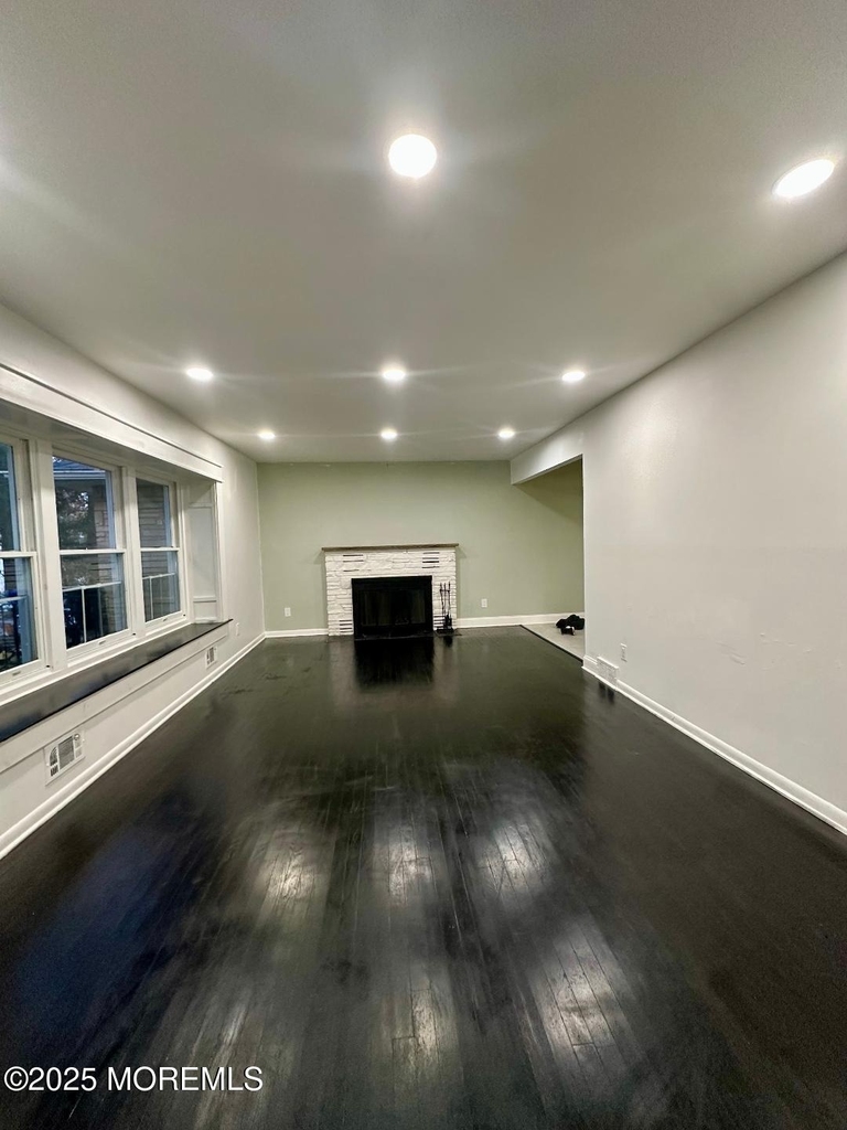 297 Cambourne Drive - Photo 4