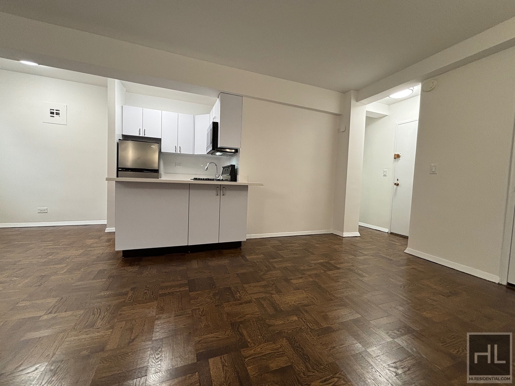 Beekman Place - Photo 1