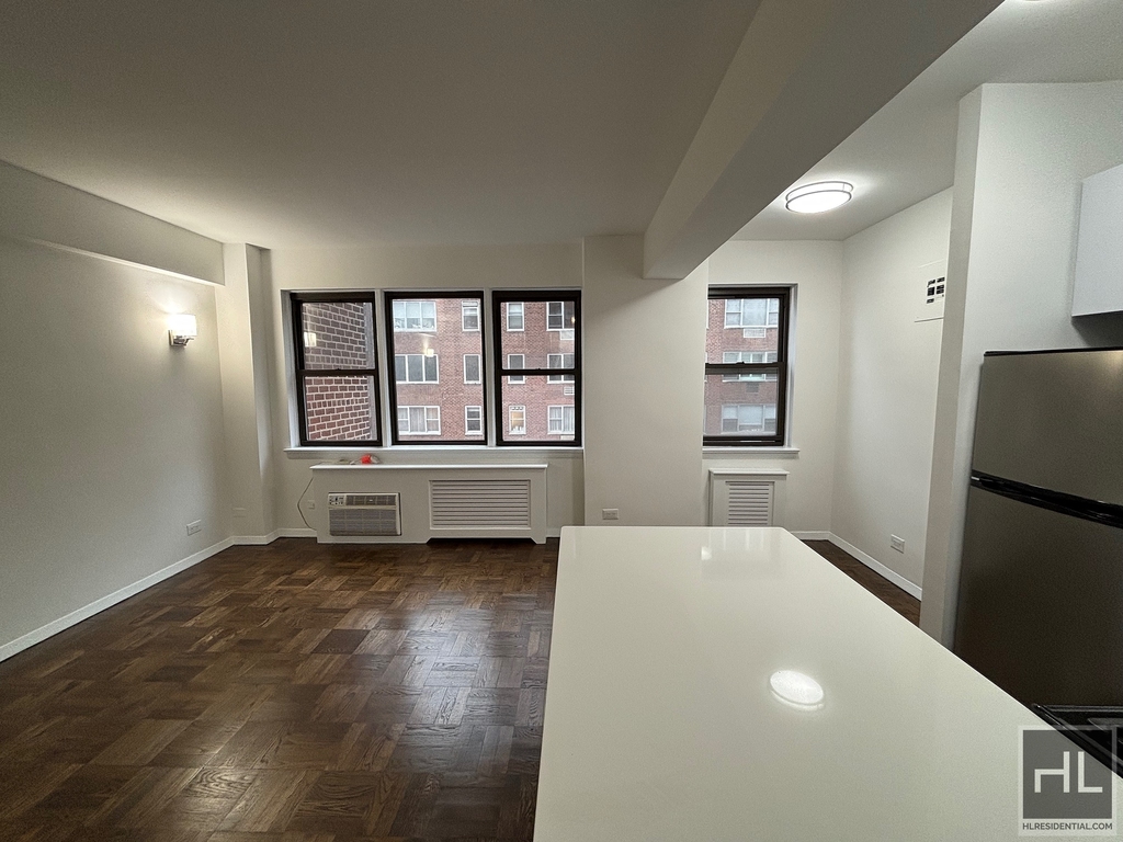 Beekman Place - Photo 3