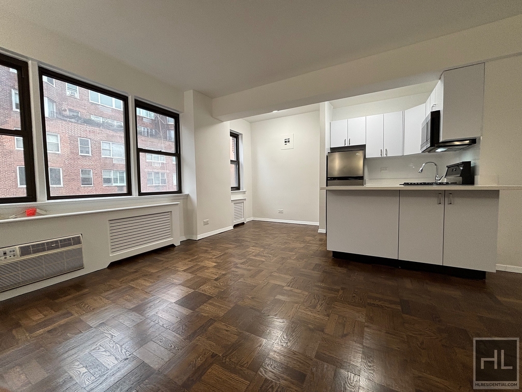 Beekman Place - Photo 0