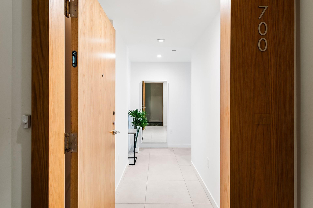 401 N Birch Road - Photo 1