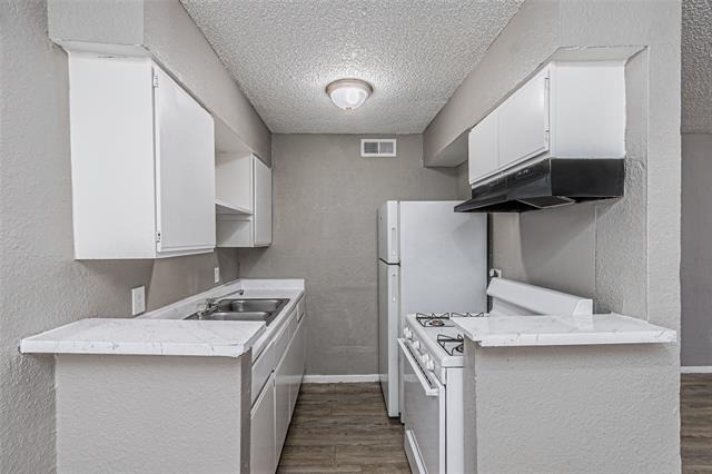 2900 South Freeway - Photo 6