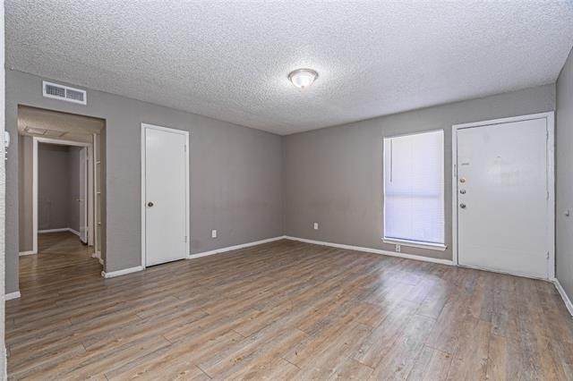 2900 South Freeway - Photo 3