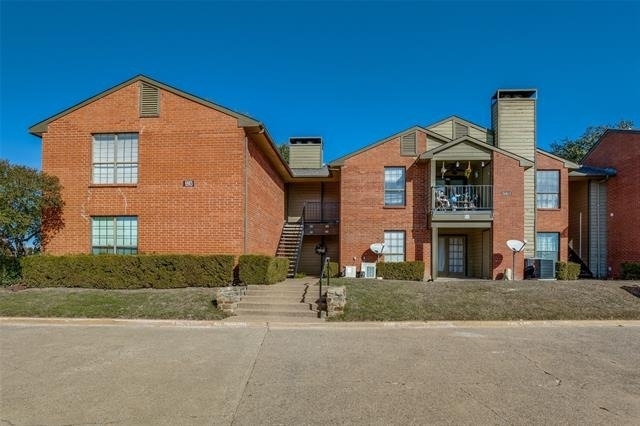 5913 Lake Hubbard Parkway - Photo 0
