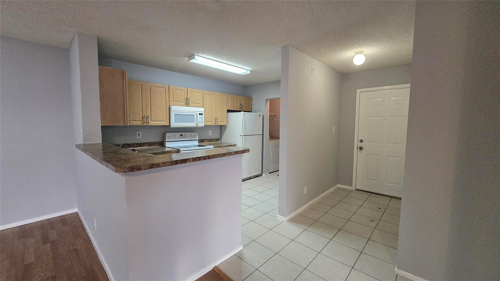 11205 W Atlantic Boulevard - Photo 7