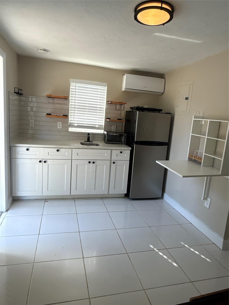 299 Se 12th Avenue - Photo 3