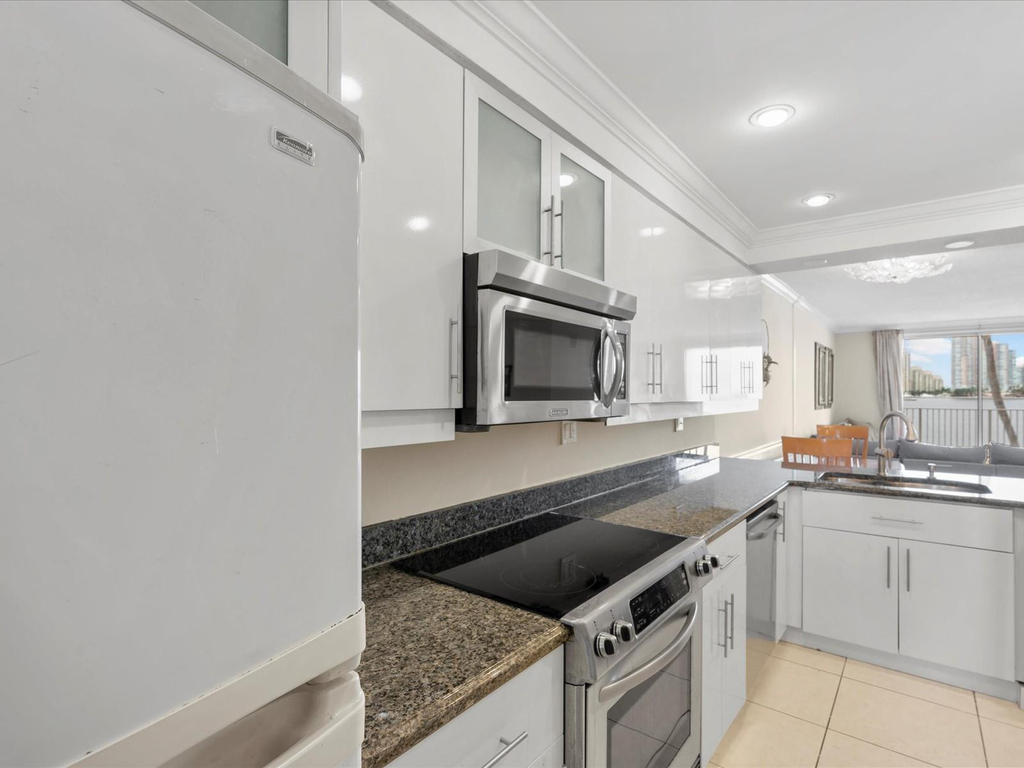 18260 N Bay Road - Photo 7