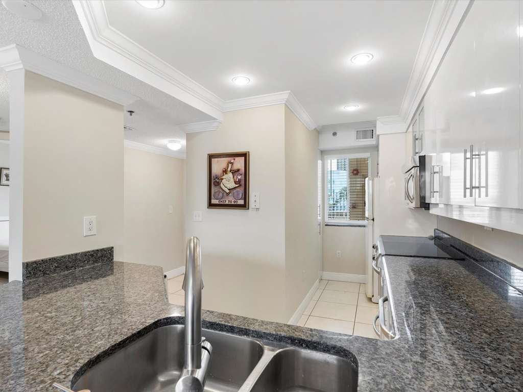 18260 N Bay Road - Photo 5