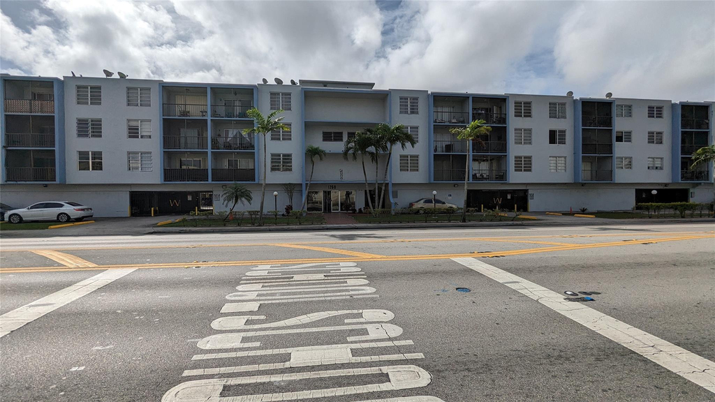 1250 Ne 125th Street - Photo 25