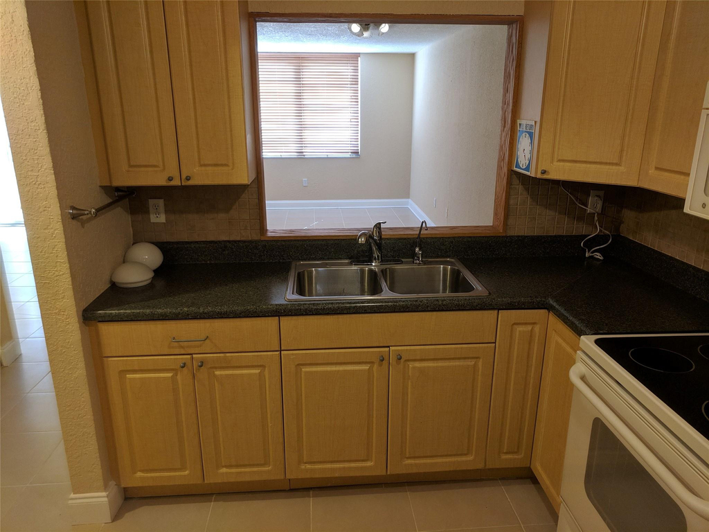 1250 Ne 125th Street - Photo 22
