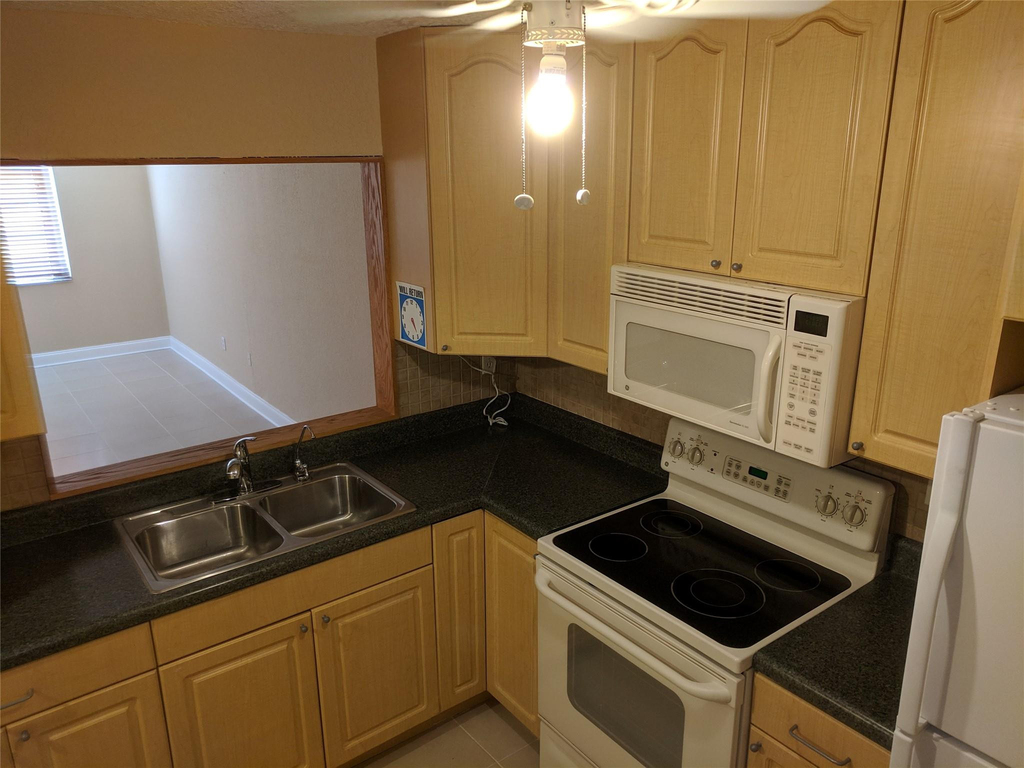 1250 Ne 125th Street - Photo 17