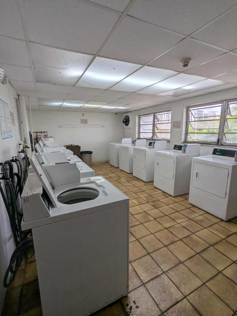 1250 Ne 125th Street - Photo 33