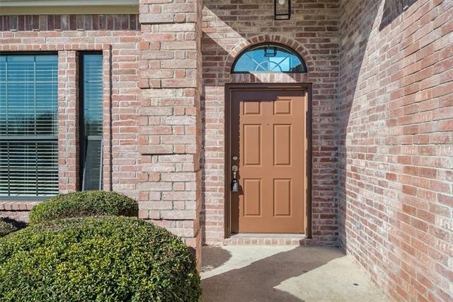 826 Hazels Way - Photo 1