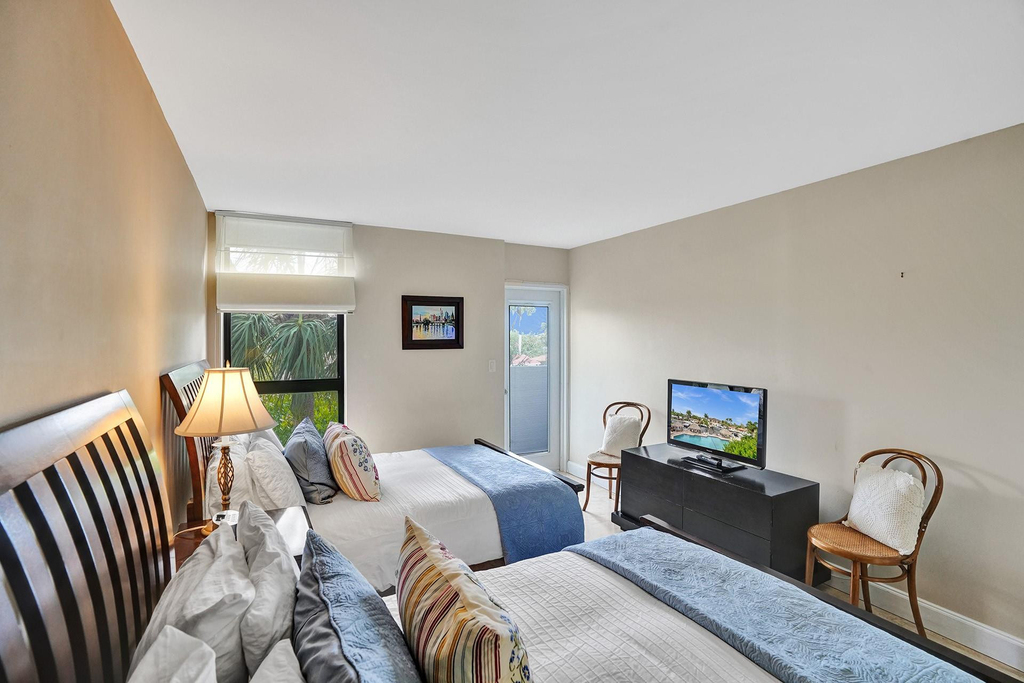 1361 S Ocean Bl - Photo 32