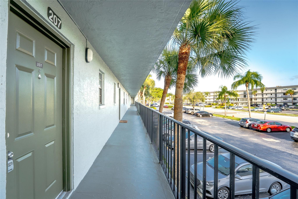 9440 Sw 8th Street - Photo 4