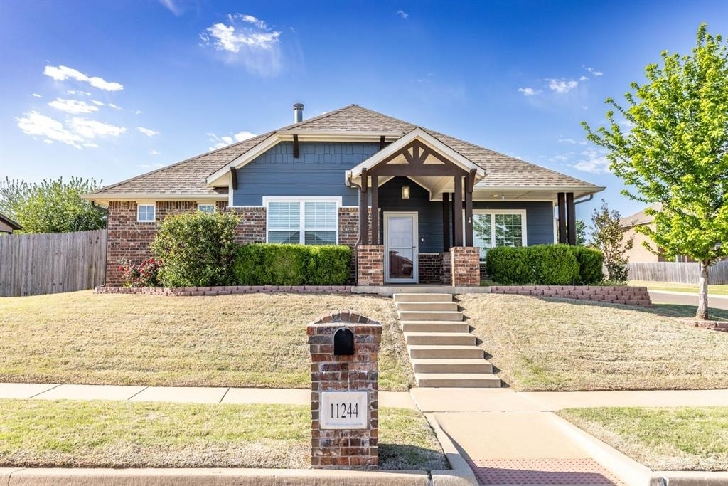 11244 Nw 102nd Street - Photo 0