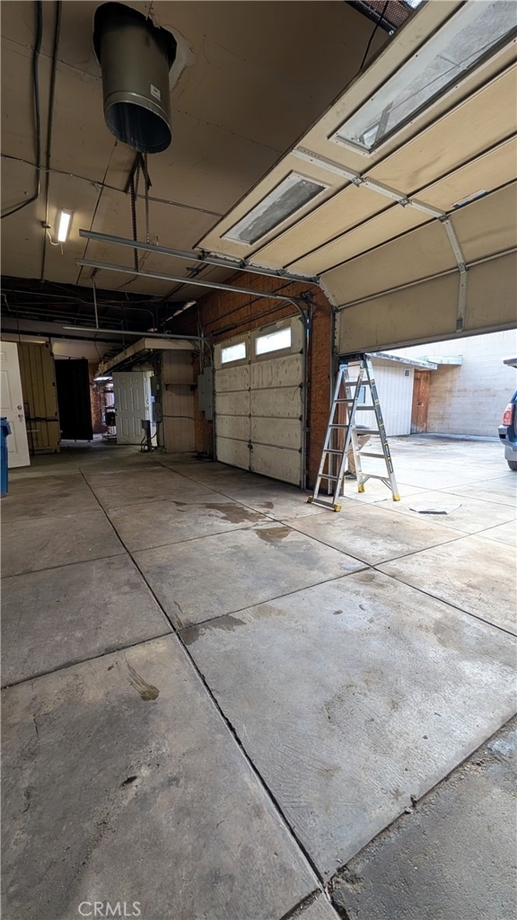 546 Griswold Avenue - Photo 32