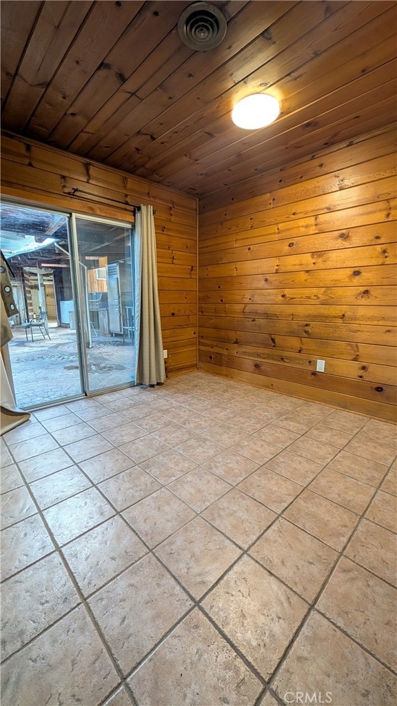 546 Griswold Avenue - Photo 18