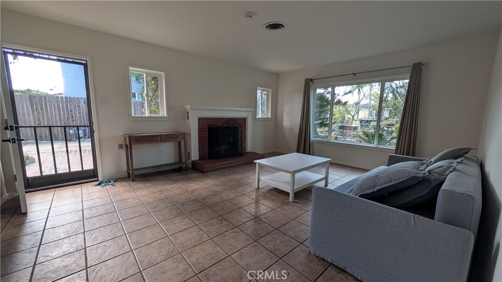 546 Griswold Avenue - Photo 5