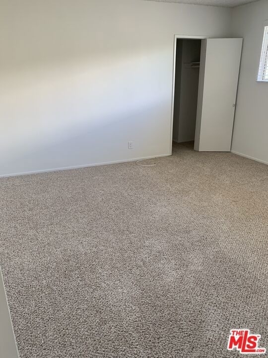 11525 Rochester Avenue - Photo 3