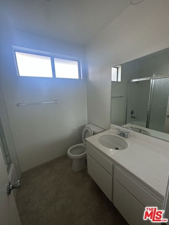 11525 Rochester Avenue - Photo 8