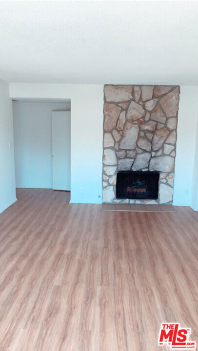 11081 Rose Avenue - Photo 2